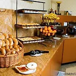 By Marriott Anaheim Area/garden Grove 3*