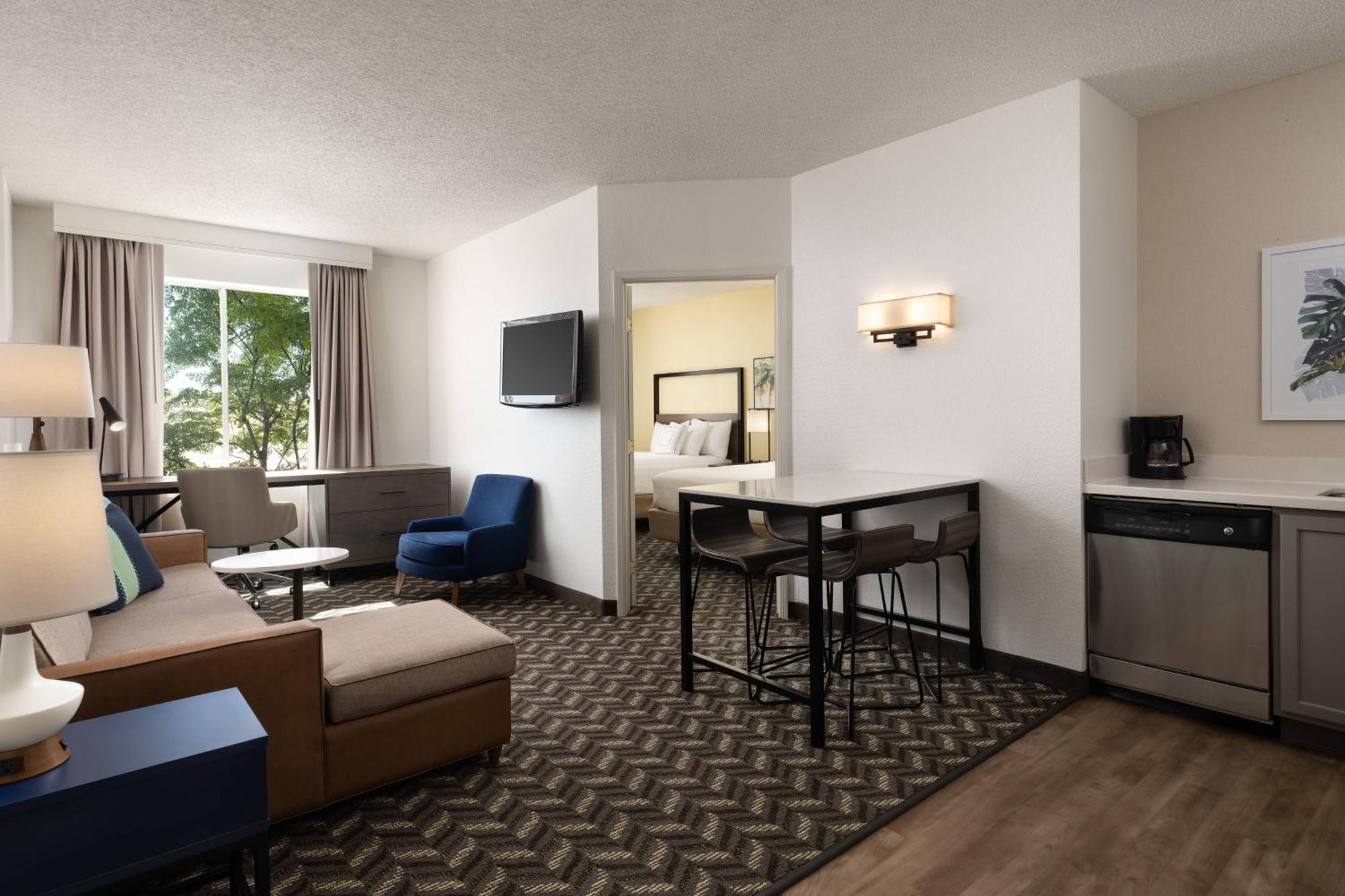 By Marriott Anaheim Area/garden Grove 3* Garden Grove