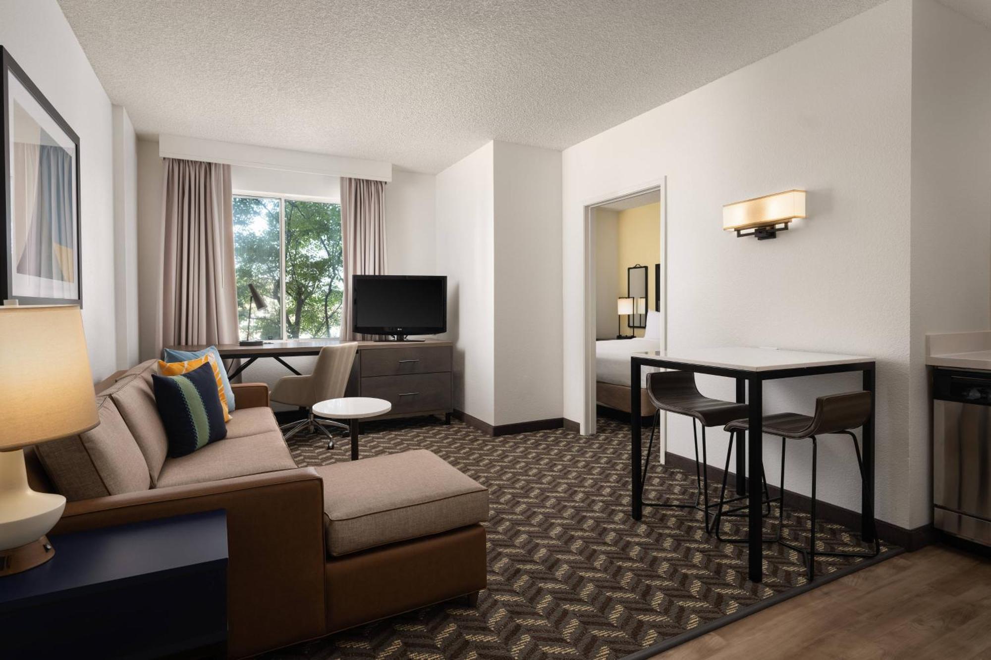 Hotel By Marriott Anaheim Area/garden Grove