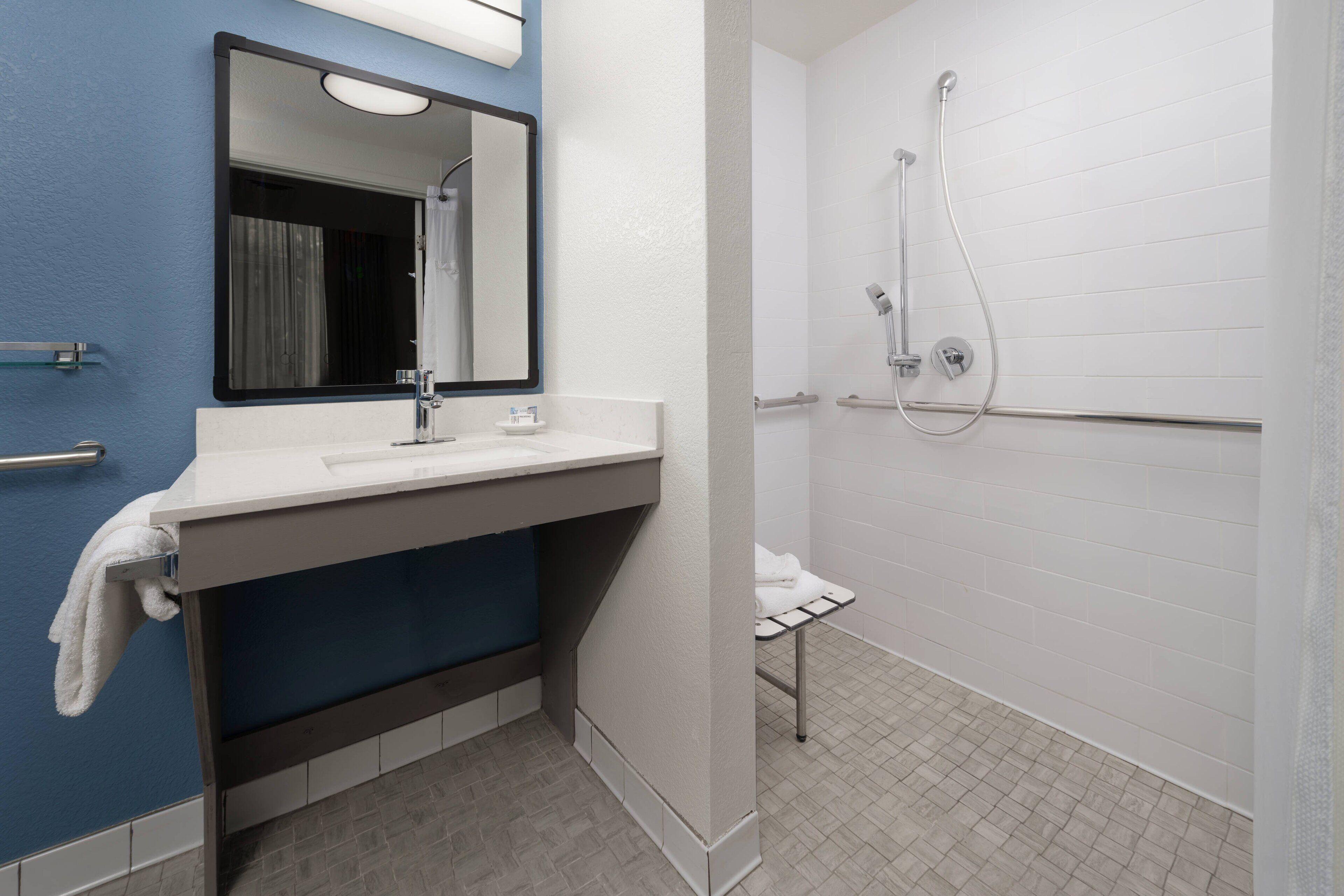 By Marriott Anaheim Area/garden Grove
